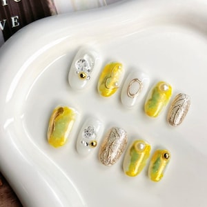 Golden Dreamy reusable press on 3D art gold decorated nails elegant wear luxury metallic effect for any occasions and celebrations