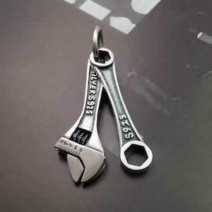 Pendentif clé en argent sterling, bijoux outils, collier clé de serrage, bijoux outils, clé de serrage, bijoux de clé, breloque outil, bijoux homme