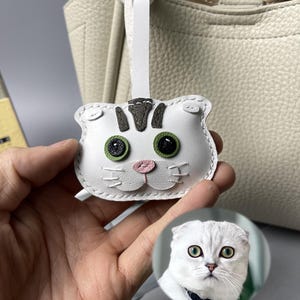 Leather Scottish Fold Cat Ornament, cute animal bag charms, personalized pet Christmas gifts, Personalized folded ear cat bag decoration