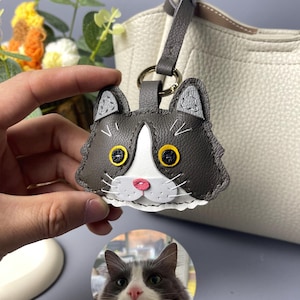 Customized leather pet cat accessories, cat bag accessories, pet cat keychains, cute rag doll cat keychains, pet gift car accessories
