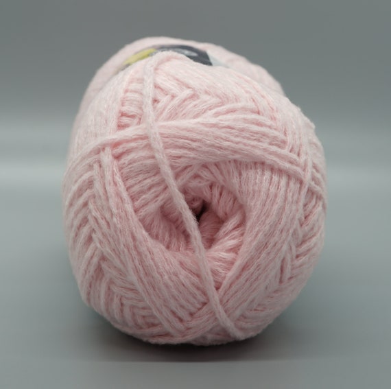 Lion Brand Yarn Feels Like Butta Soft Yarn for Crocheting and Knitting,  Velvety, 1-Pack, Pink