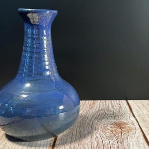 Handmade Pottery Vase: Blue Ceramic Bud Vase (4x5 inches)