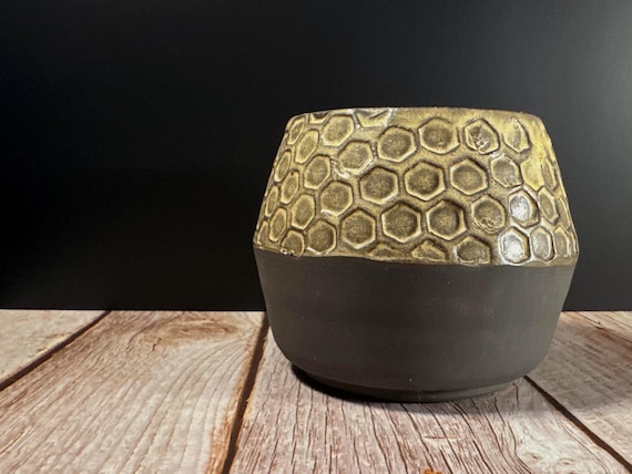 Bumble Planter