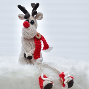 Crochet pattern Reindeer Buttons Frostynose image 5