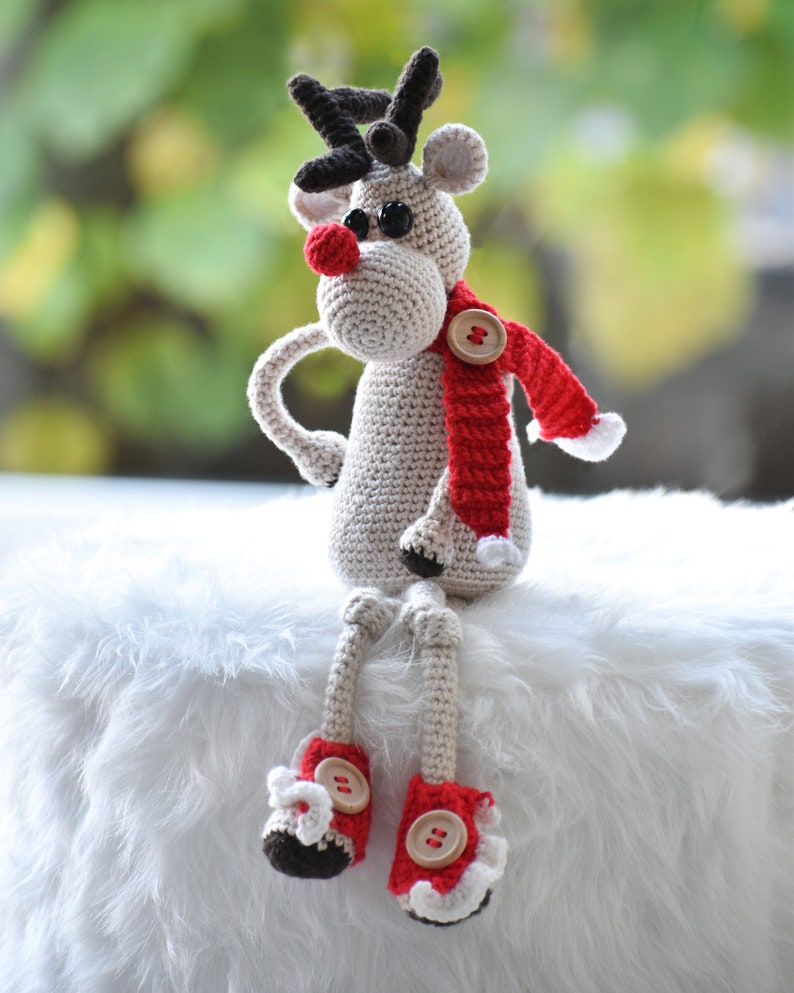 Crochet pattern Reindeer Buttons Frostynose image 2