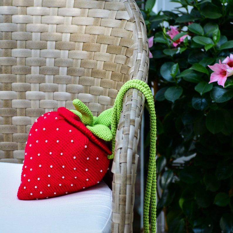 Crochet Pattern Strawberry Bag Letti image 3