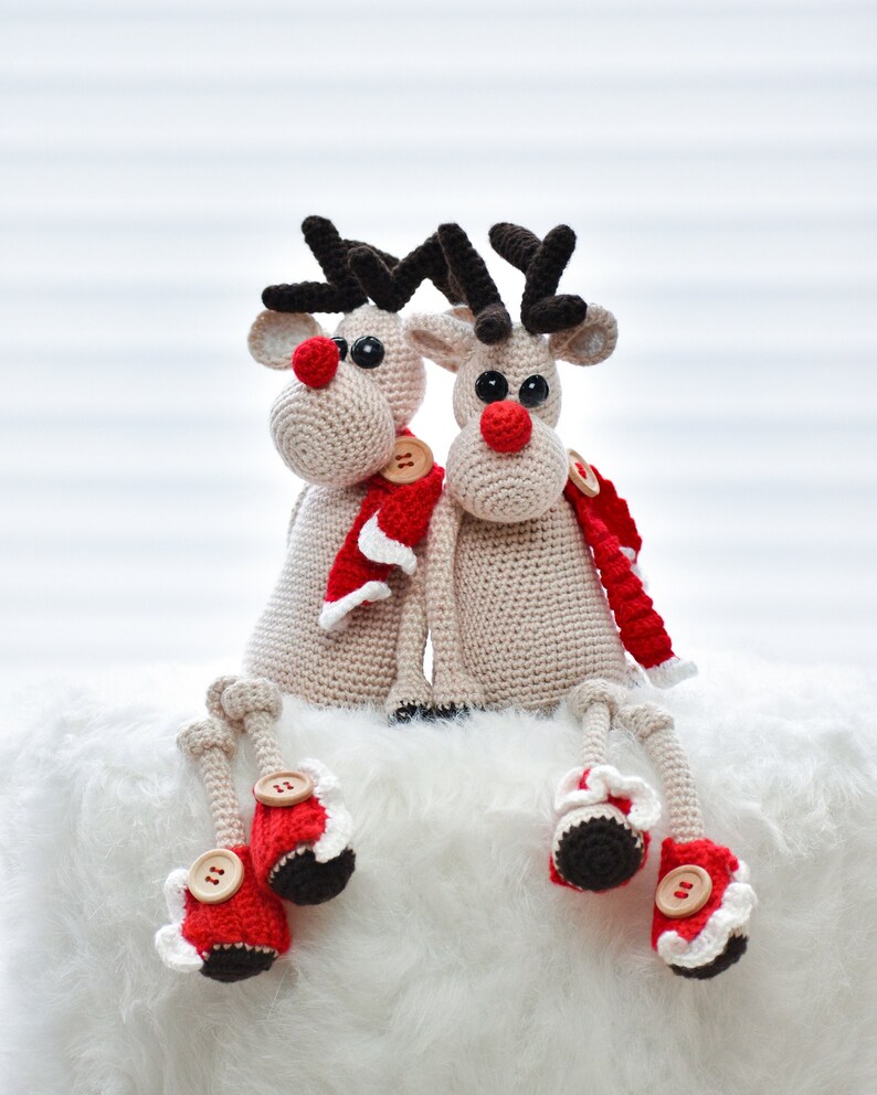 Crochet pattern Reindeer Buttons Frostynose image 1