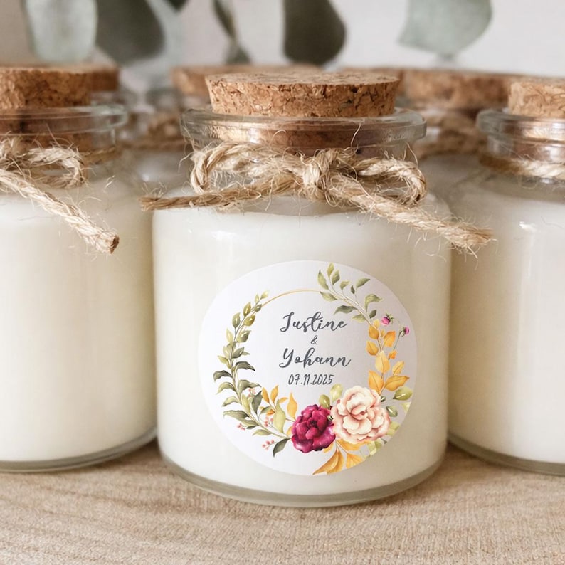 Bougie personnalisée artisanale fleurs séchées et tons pastel Bougie personnalisée artisanale fleurs séchées et tons pastel