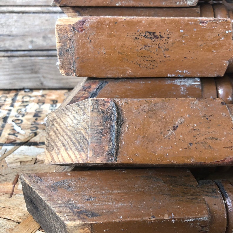 MATCHED SET 14 BALUSTERS Vintage 24 Inch Tall X 1.25 Wide Old House Stairway Staircase Spindles Old House Architectural Salvage Very Good