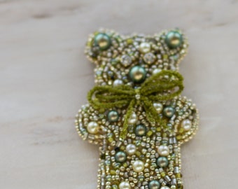 Green Teddy bear brooch. Pearl brooch. Cute brooch. Embroidered brooch. Children accessories. Handmade jewelry. OOAK brooch