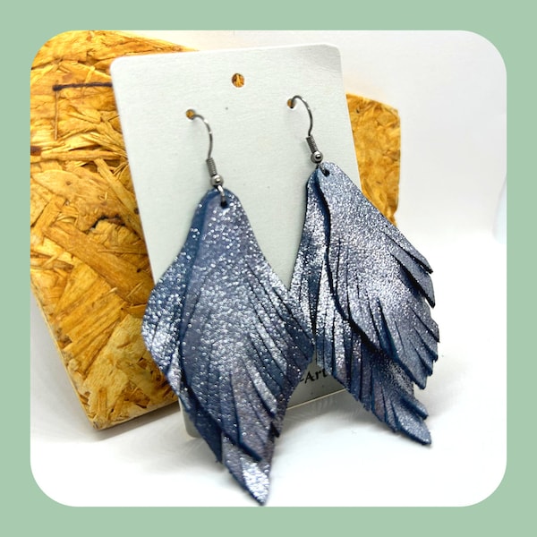 Boucles d’oreilles légères en matériaux recyclés - cuir upcyclé - Bijoux éthiques contemporains, et durables - creation artisanale