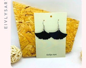 Boucles d’oreilles gingko légères en matériaux recyclés Bijoux éthiques contemporains et durables