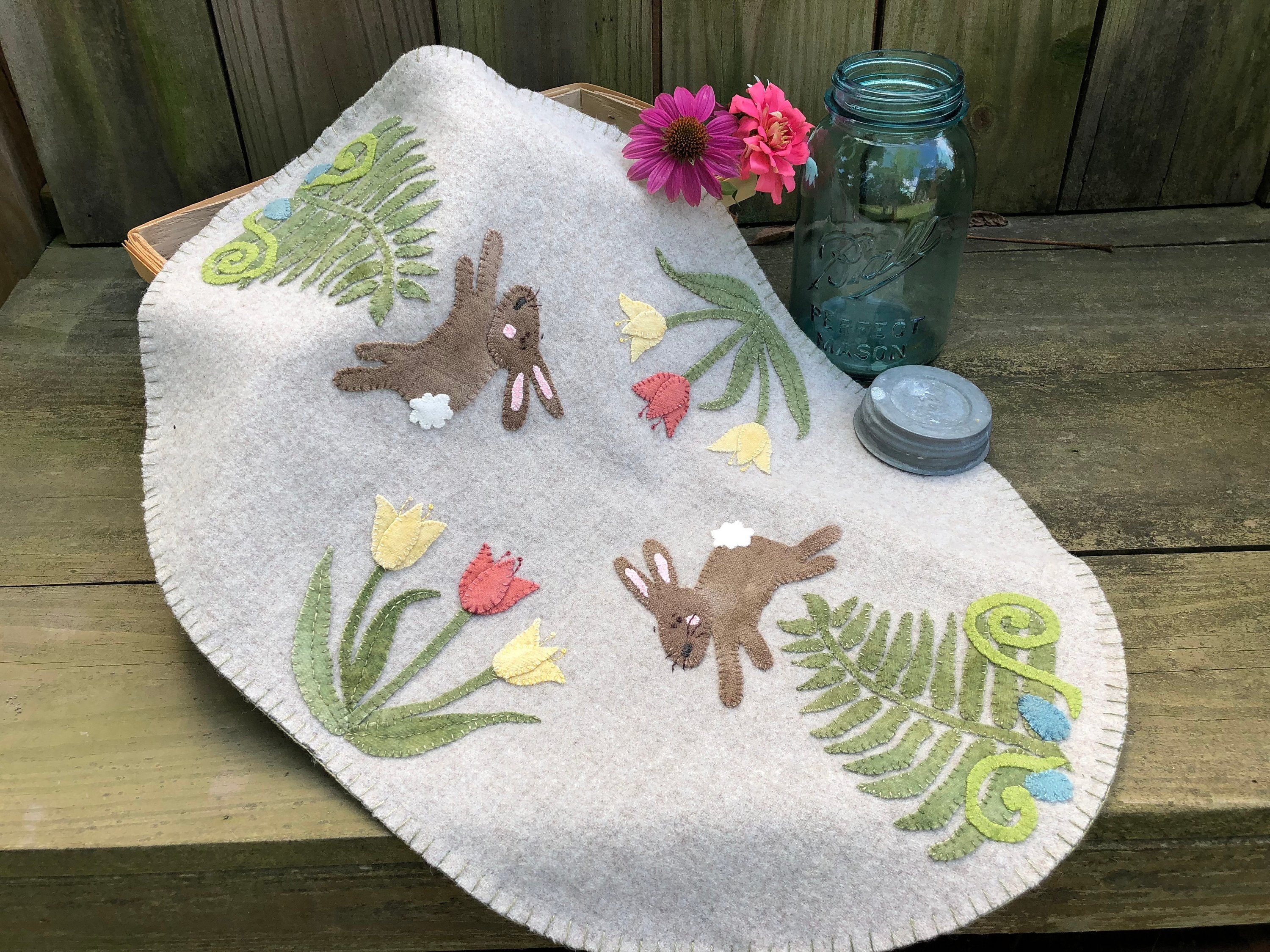 Spring Wool Applique' Table or Candle Mat - Pattern and Kit - 14x21 ...