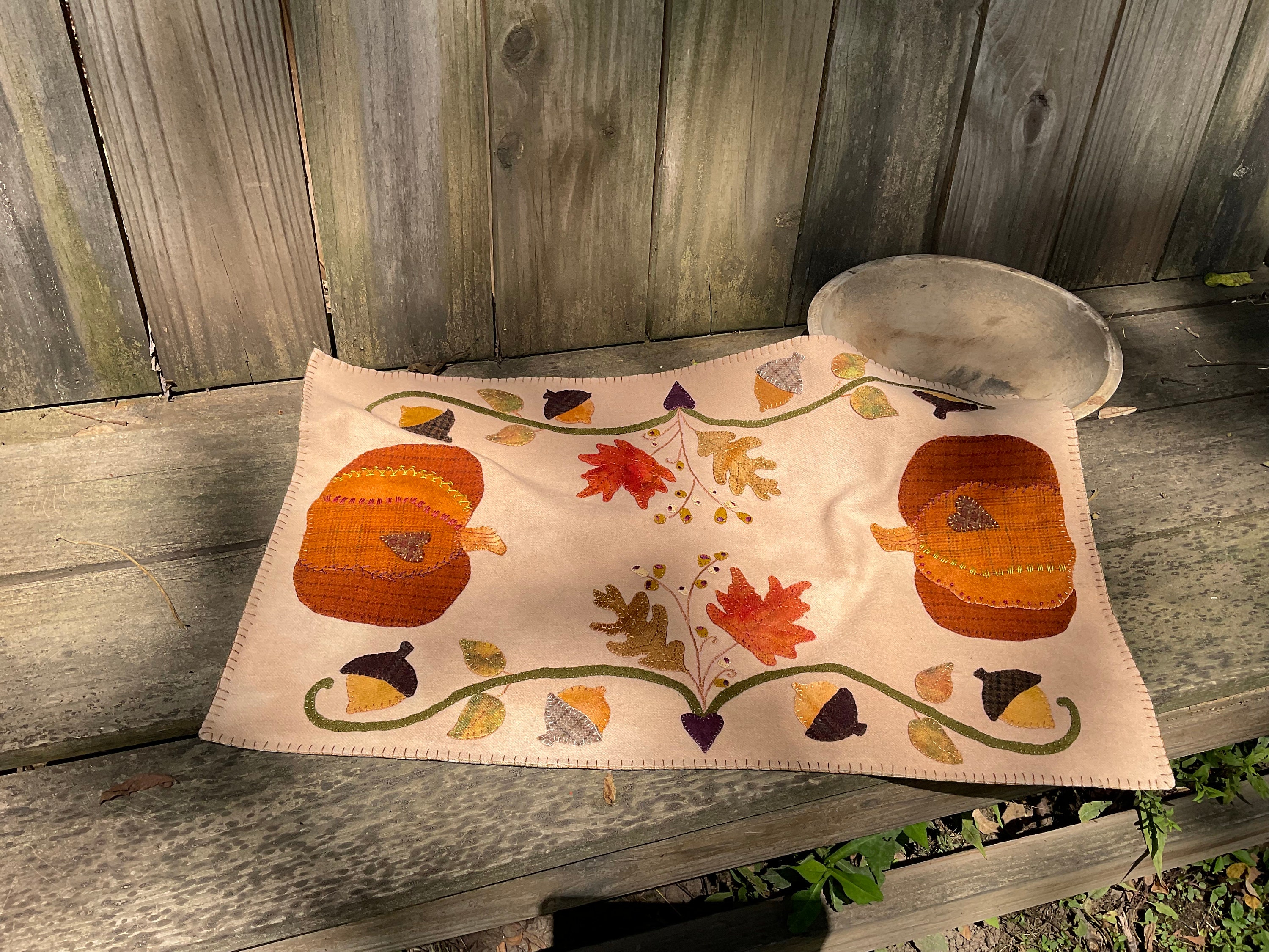Digital Pattern for Fall Wool Applique' Table Mat, Emily's Pumpkin ...