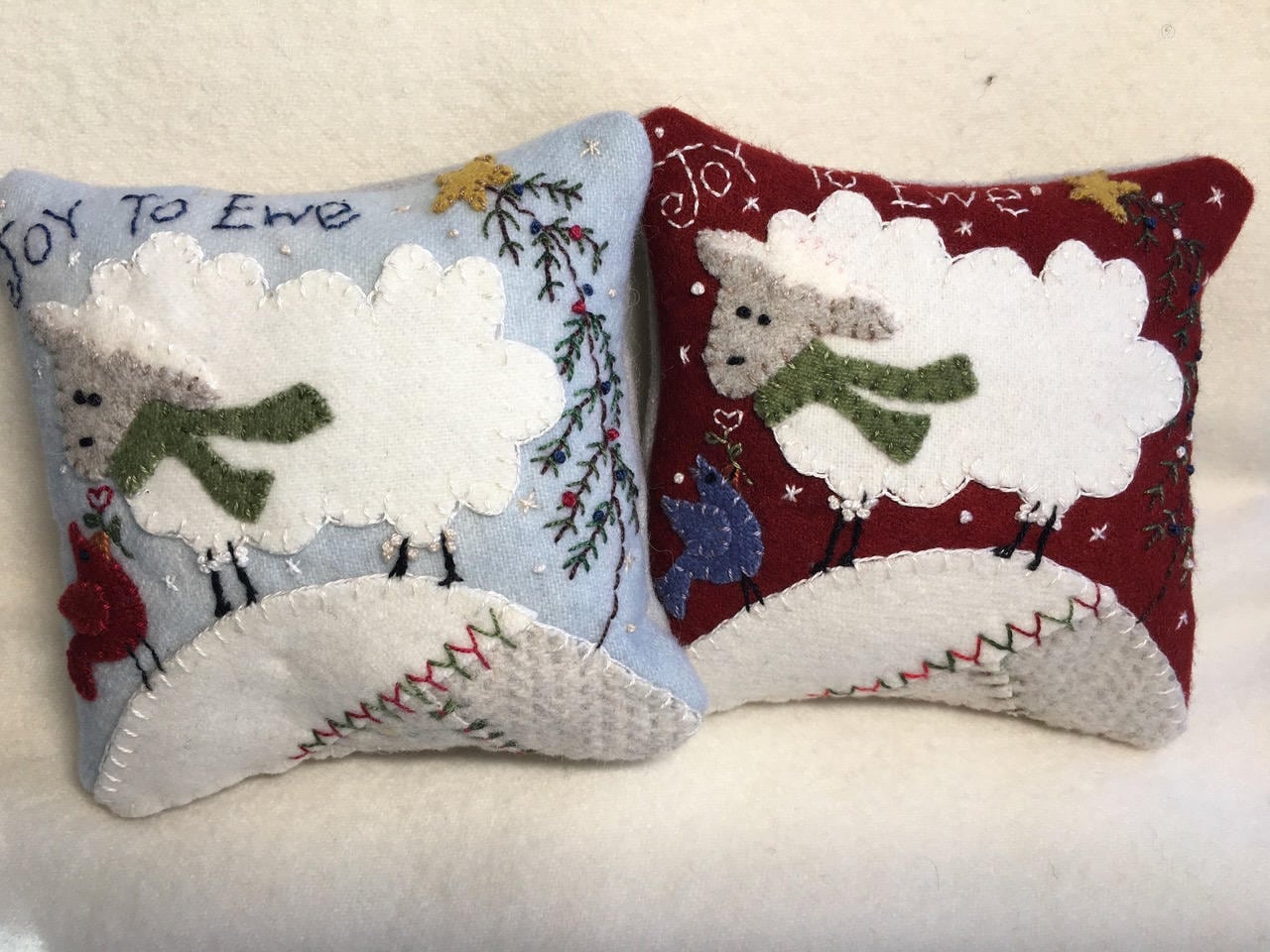 Pattern & Kit Wool Applique Pin Cushion joy to Ewe 5x5 Finished, Color