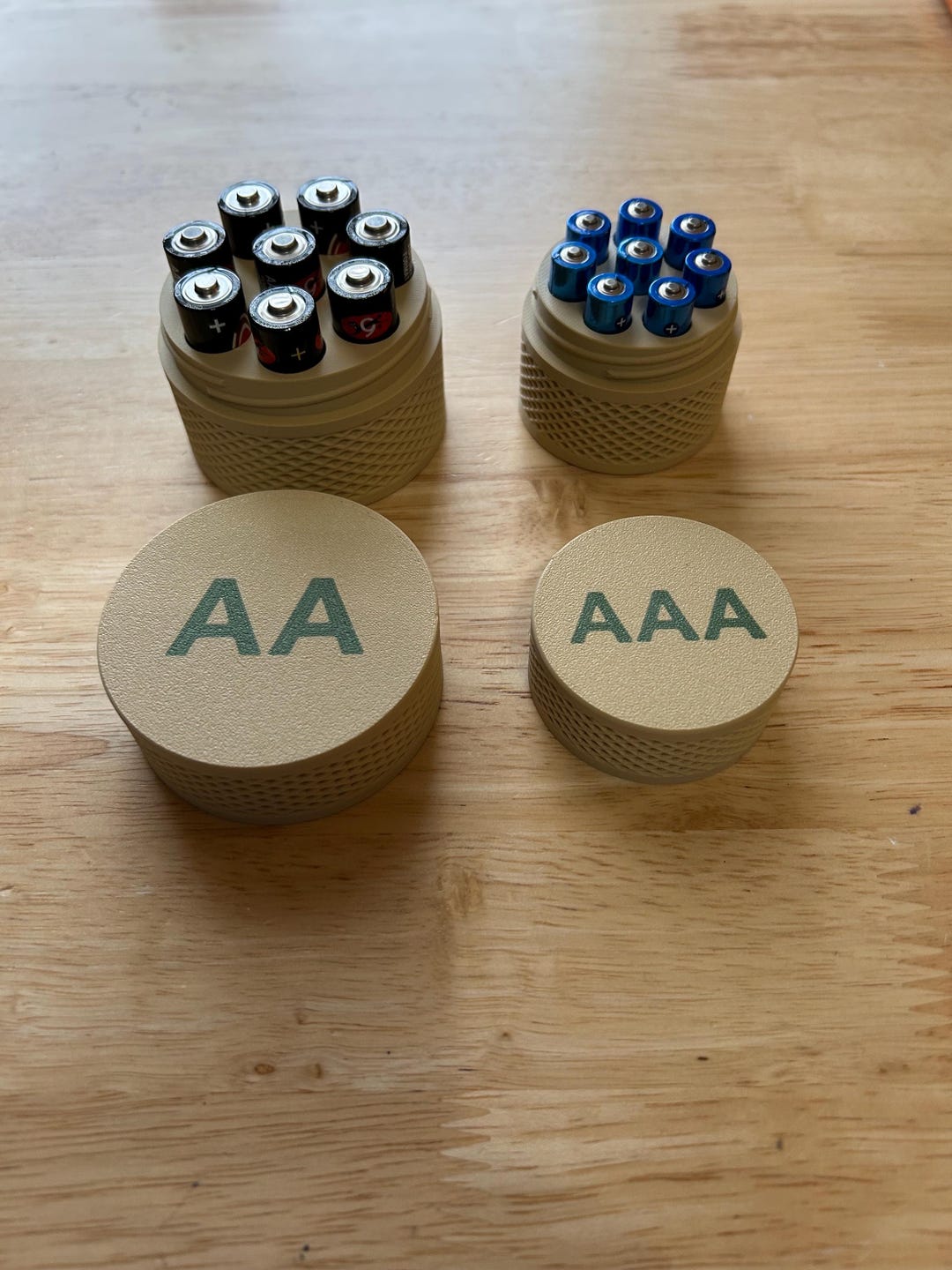 AA and AAA Battery Storage Containers, Capacity of 8 Batteries Each ...