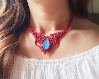 Labradorite Necklace,Labradorite Pendant,Red Choker,Labradorite Macrame Necklace,Gemstone Jewelry,Red Necklace,Red Macrame,Collar Macrame