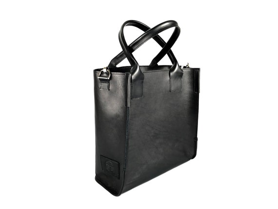 simple leather handbag