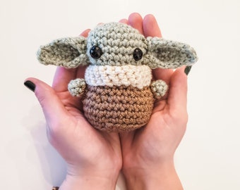 Baby Alien Crochet Pattern (Alien Amigurumi) | PDF Printable Instant Download