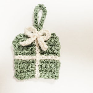 Christmas Present Ornaments / Gift Tags Crochet Pattern PDF Printable Instant Download imagem 4