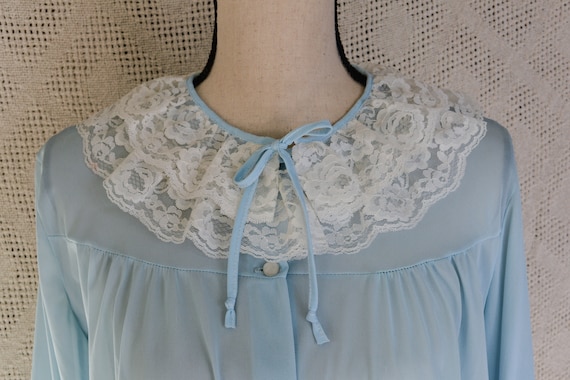 Vintage Pastel Blue Half Robe with Lace Ruffle Det