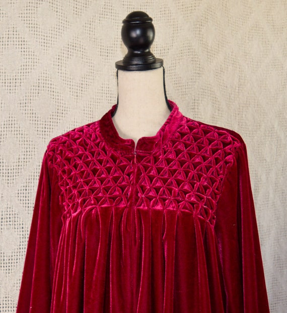 Vintage 1990s Plus Size Velvet Robe