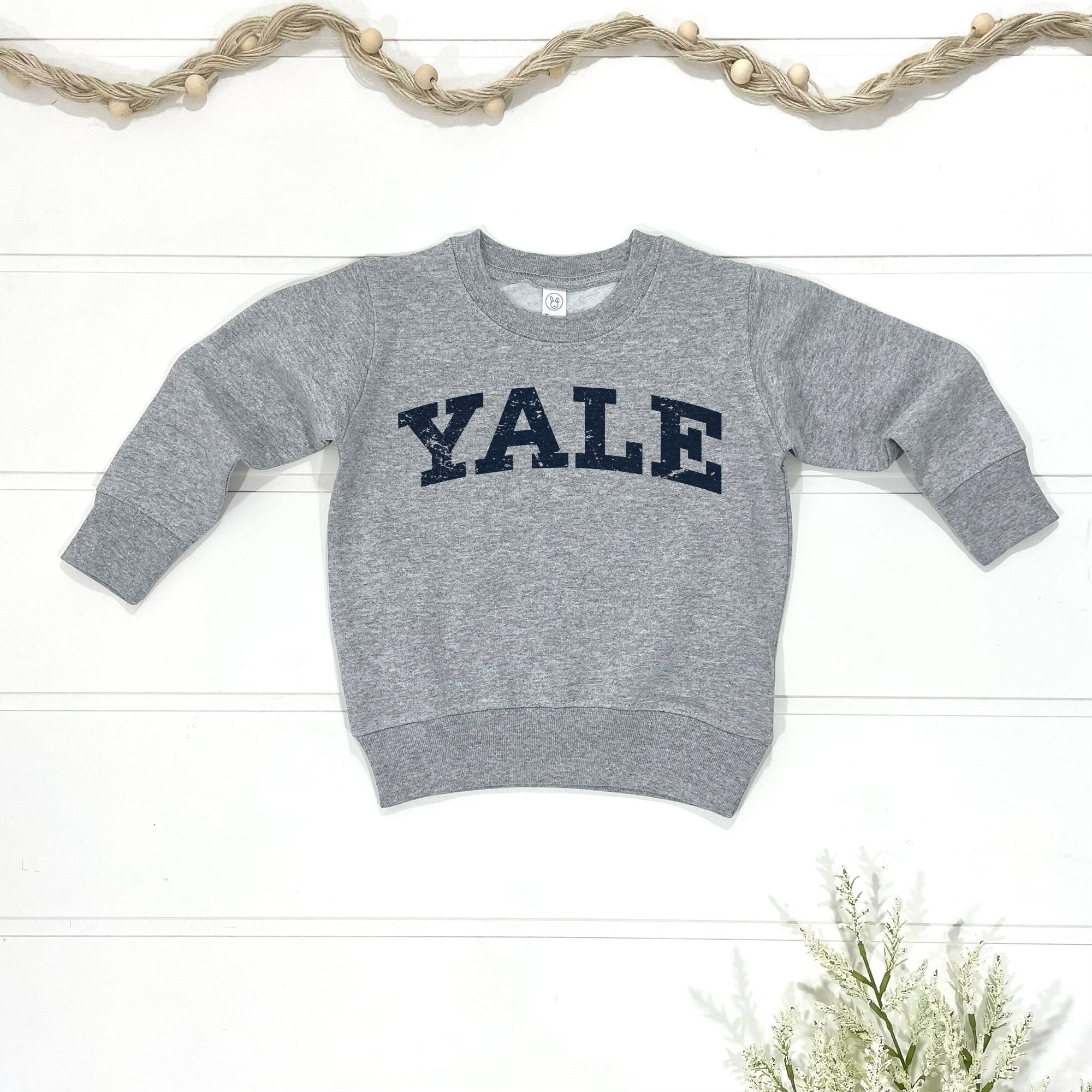 Yale hockey best sale sweatshirt