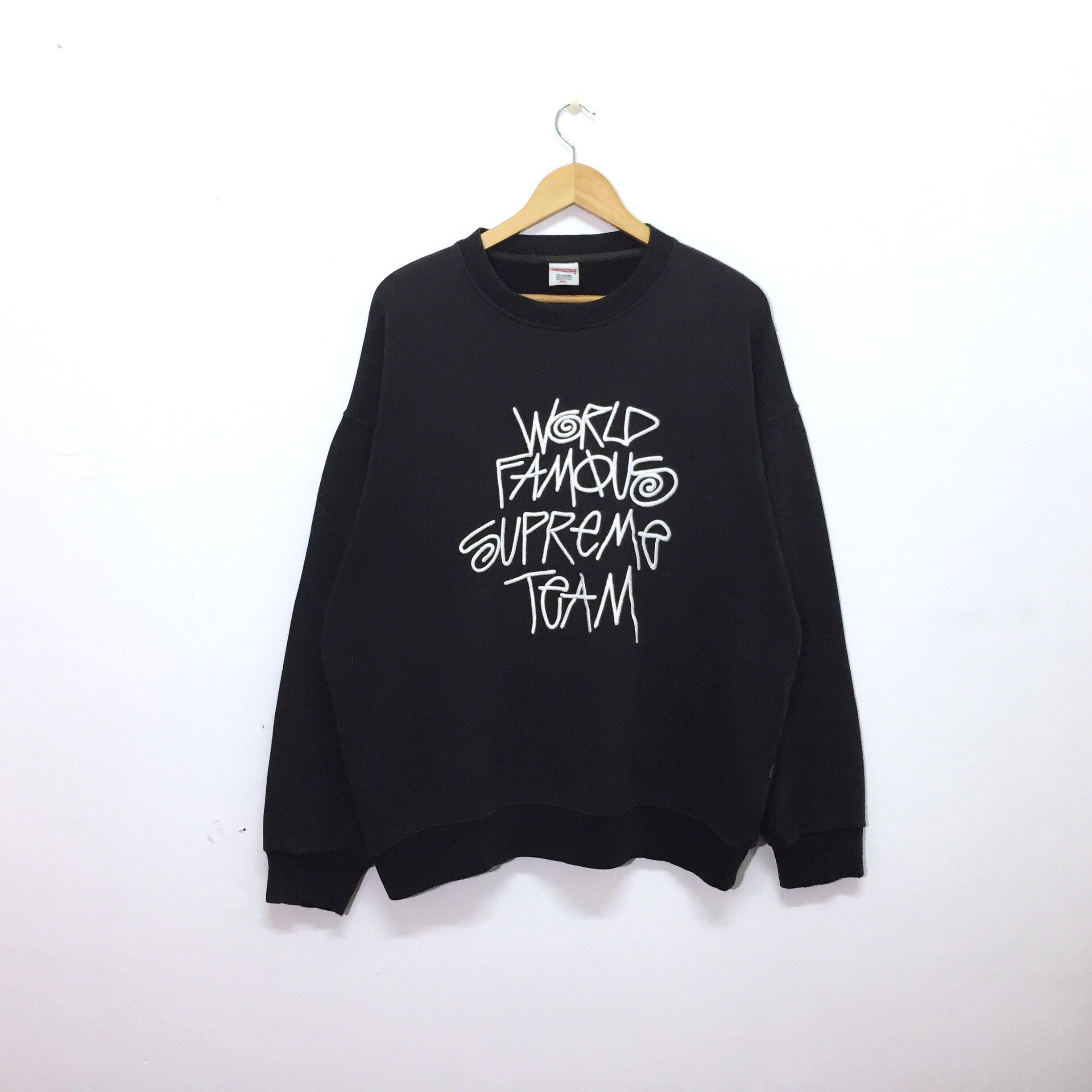 supreme world famous sweatshirt