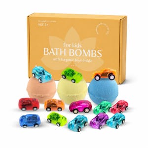 子供向けバスボム3個セット（サプライズ入り）カーズのおもちゃ入りオーガニック大型バスボムキット（特大XXLサイズ）シュワシュワ泡立ち抜群、男の子にも女の子にも安全