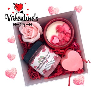 Tenemos el regalo de San Valentín perfecto para ella: ¡Colgantes de  aromaterapia!