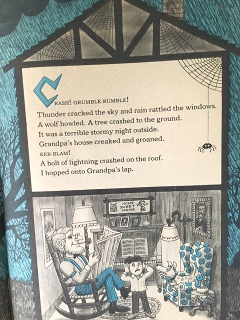 Pode incluir: Uma ilustra&ccedil;&atilde;o em preto e branco de um menino e seu av&ocirc; em uma casa durante uma tempestade. O menino est&aacute; sentado no colo do av&ocirc;, enquanto este l&ecirc; um jornal. O texto na imagem diz: "RASH! GRUMBLE-RUMBLE! Thunder cracked the sky and rain rattled the windows. A wolf howled. A tree crashed to the ground. It was a terrible stormy night outside. Grandpa's house creaked and groaned. KER-BLAM! A bolt of lightning crashed on the roof. I hopped onto Grandpa's lap."