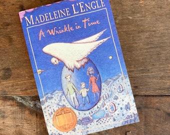 A Wrinkle In Time Madeleine L'Engle Newbery Award Classic Literature Book 1 In The Time Quintet Adventure Fantasy Fiction