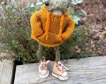 Handmade Knitted Frog with Hoodie & Sneakers - Dot Pebbles Pattern