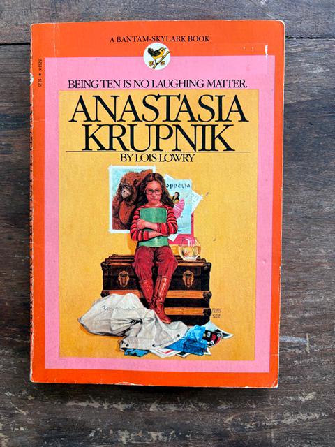 【中古】 Anastasia at Your Service/DELL CHILDRENS INTL/Lois Lowry Anastasia at Your Service (Anastasia Krupnik, #3) by Lois
