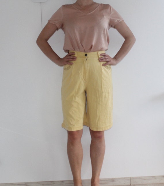 Pale Yellow Small Shorts 80s Cotton 