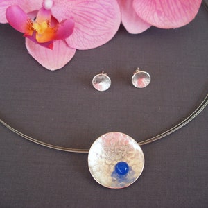 Zilveren schaal met blauwe agaat en oorbellen 925 afbeelding 1