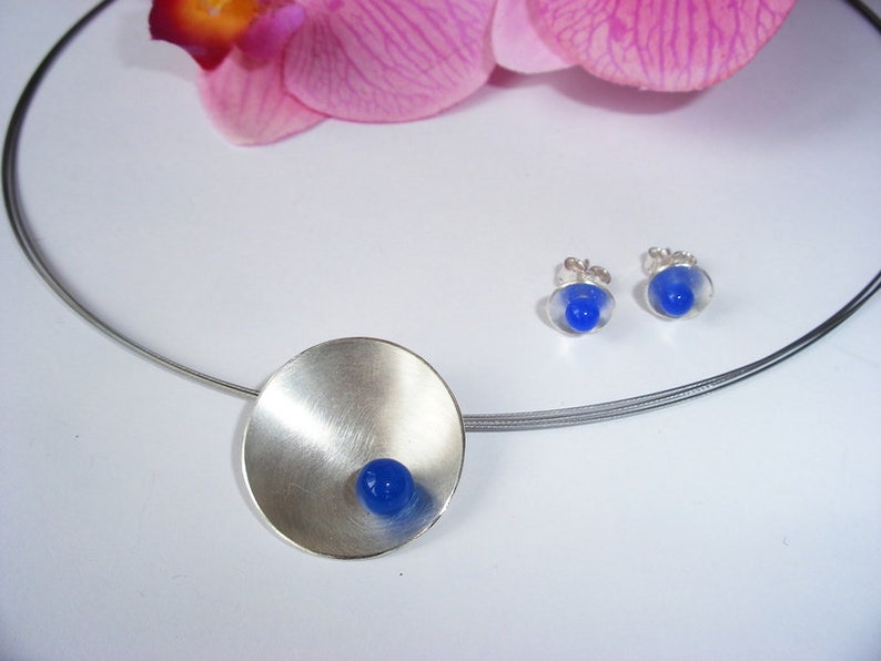 Zilveren schaal met blauwe agaat en oorbellen 925 afbeelding 2