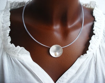 Elegant silver bowl with freshwater pearl 925 silver choker
