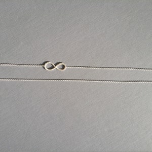 Gehamerde infinity ketting aan de zijkant, 925 zilver afbeelding 4