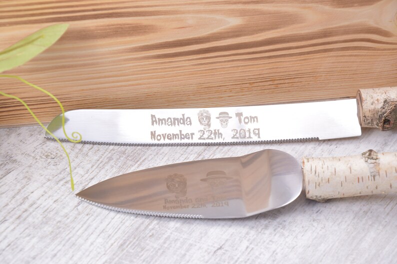 gift engraved SUGAR SKULL wedding set mr /& mrs day of the dead candy personalised cake server dia de los muertos etched