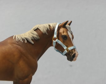 Schleich Scale (1:24th) Ribbon Head collar