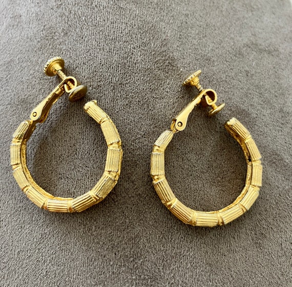 Goldette Earrings Vintage Gold Earrings Clip on Round Earrings Hoop Earrings Etsy