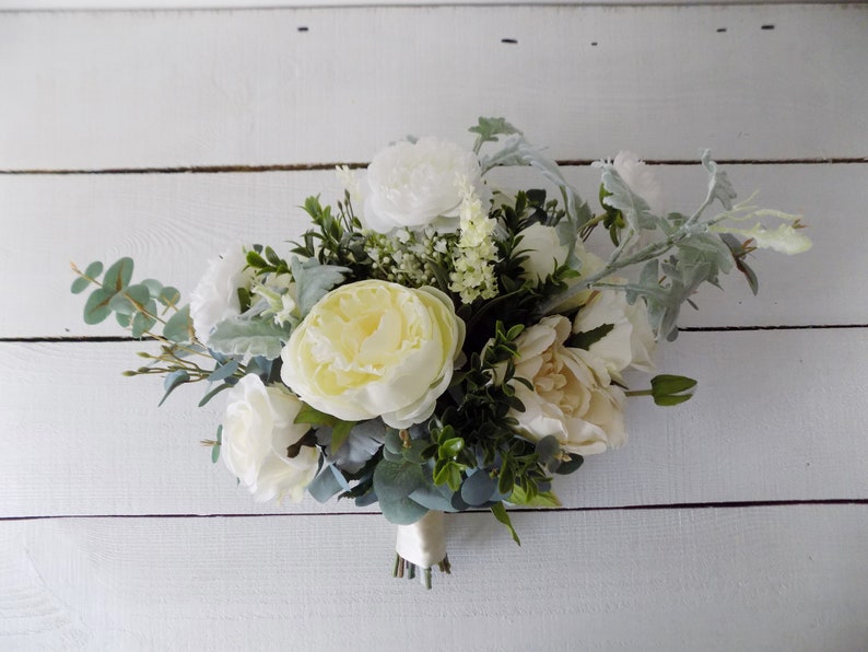 Boho bridal bouquet woodland bouquet artificial silk flowers eucalyptus off white ivory cream rustic wedding cascaade cascading bouquet