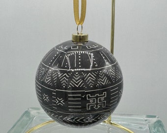 Mud Cloth Print Ornaments - African Ornaments - African Decor - Ball Ornaments - African American Christmas Ornaments - Handmade Ornaments