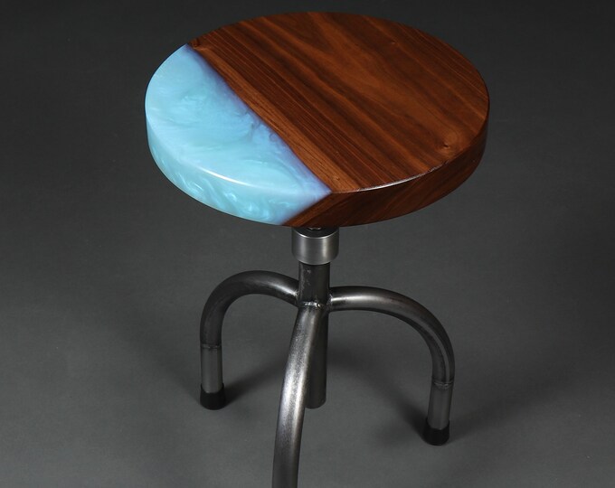 In Handarbeit maßgefertigte Tische aus von villabrocante auf Etsy