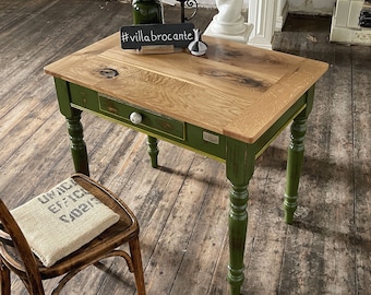 "Grethe" kitchen table made of rustic solid wild oak in an antique green style