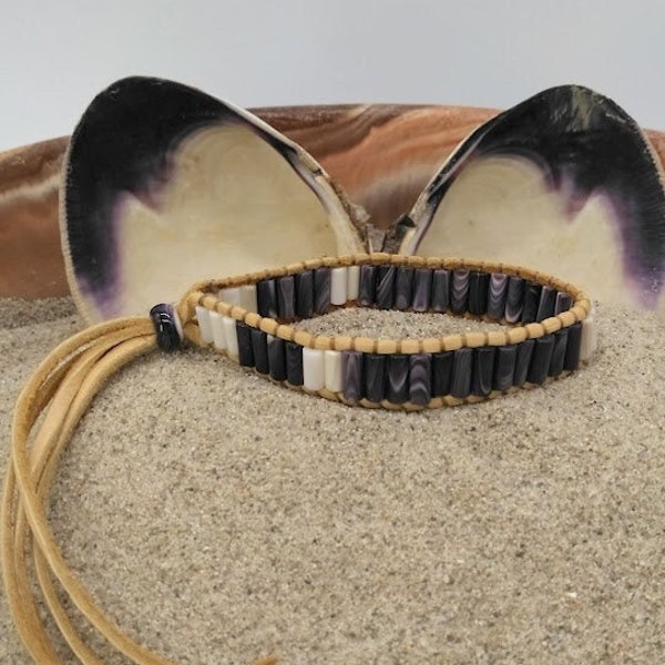 Genuine Massachusetts Quahog Dark Wampum Tube Bead Bracelet w/ Wampum Crow Bead Closure ~ Fits Wrists 6.5" & Larger