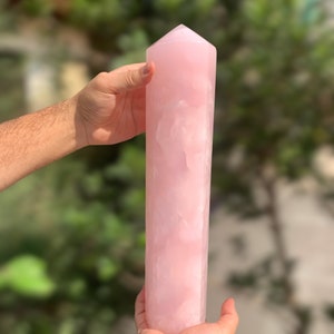 5kg ピンク マンガン方解石タワー：研磨されたクリスタル オベリスク