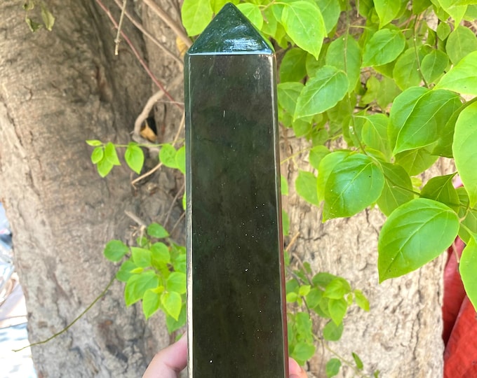 Green Nephrite Jade Tower, Nephrite Jade, Green Jade Tower, Nephrite Jade Obelisk, Nephrite Obelisk, Nephrite, Green Nephrite 2460 Grams