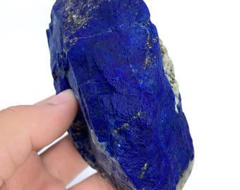685g Raw Lapis Lazuli: Royal Blue Madani Stone from Afghanistan